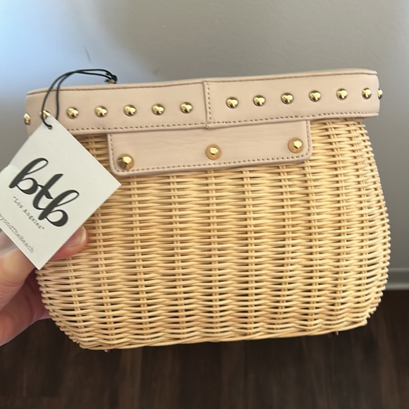 BTB Los Angeles Mason Crossbody in Pink - Picture 5 of 13